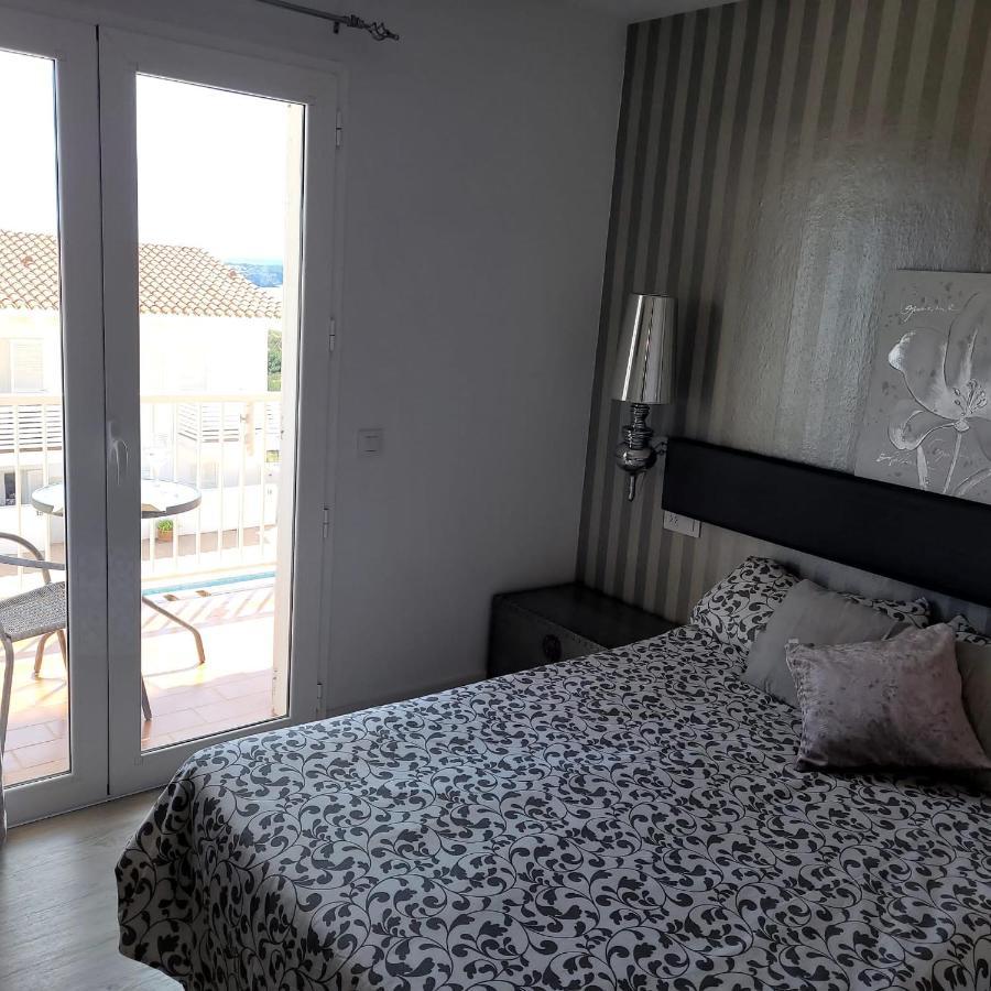 Des Artistes Son Parc Apartment Bagian luar foto